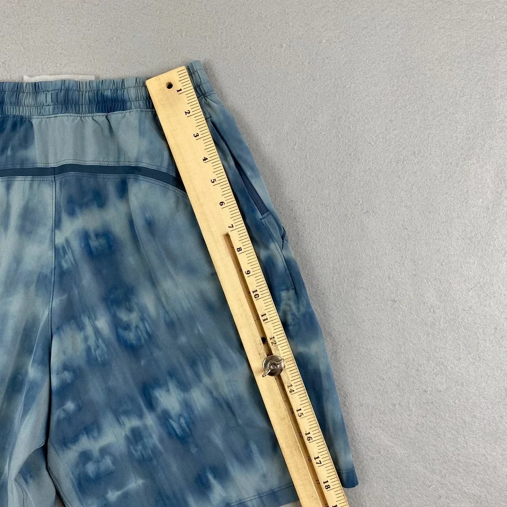 Lululemon mens Pace Breaker Shorts M WBCA Blue Dye Print 9